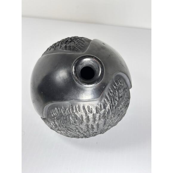 Vtg Barro Negro Vase by Doña Rosa Signed Black Pottery Mexican Folk Coyotepec - Picture 5 of 8